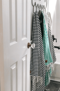 how to store towels beautifully in the bathroom